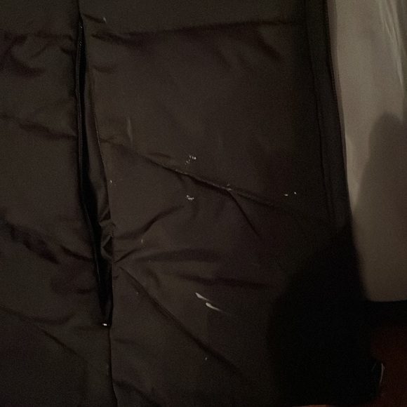 Kenneth Cole reaction black puffer white marks can be removed with eraser - Picture 2 of 3